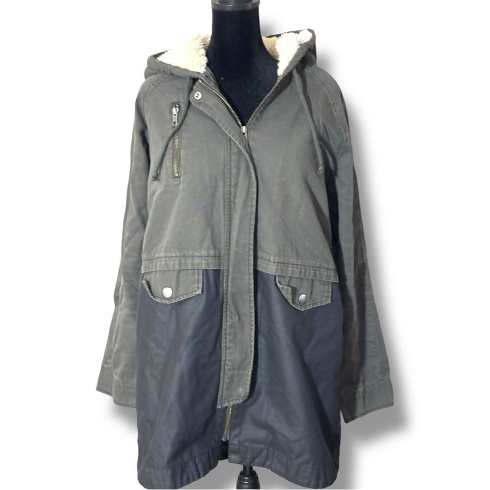 Sun & Shadow Hooded 2 Tone Faux Fur Lined Zip Up Canvas Army Fatigue Jacket